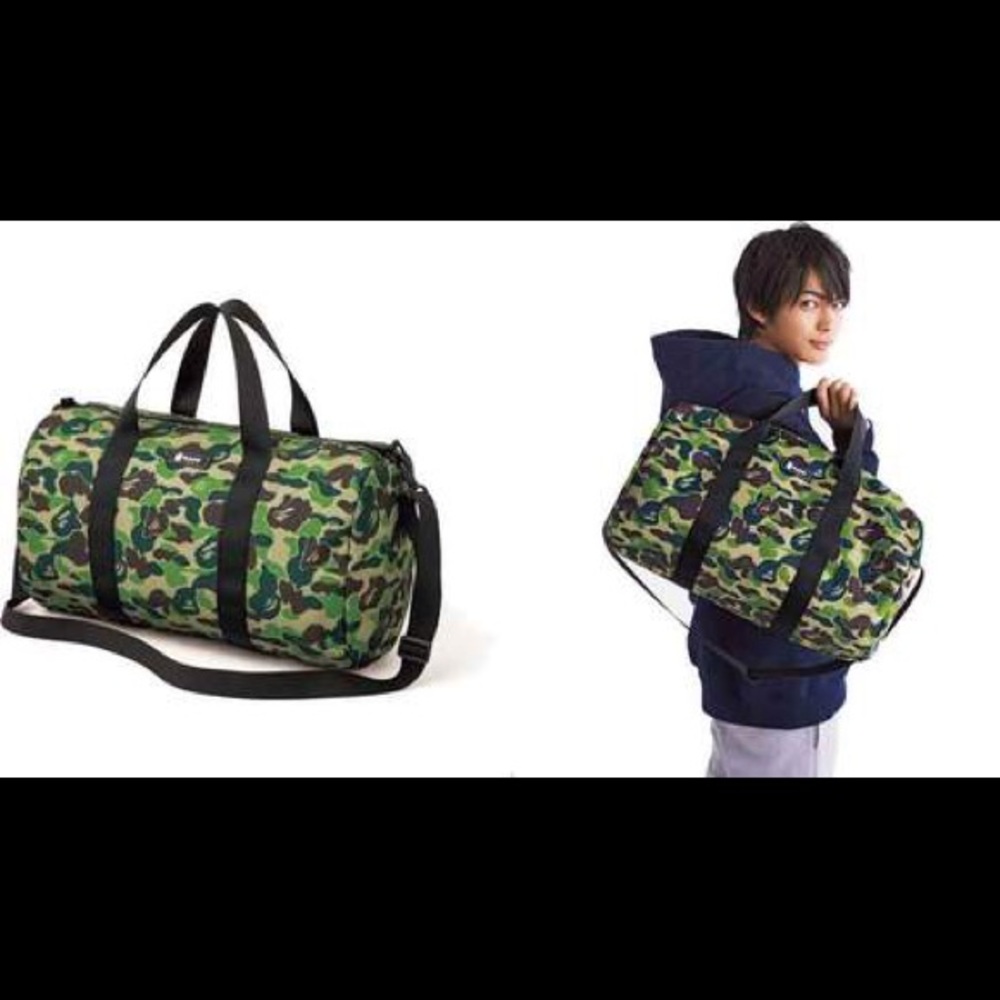A bathing ape 2020 duffle bag